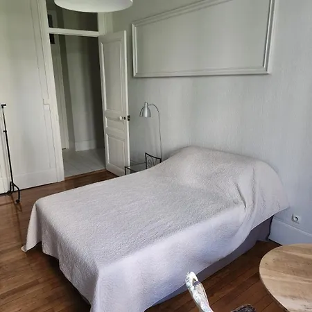 Apartment Bright 2-bedroom In