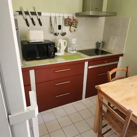 Apartment Bright 2-bedroom In Grenoble